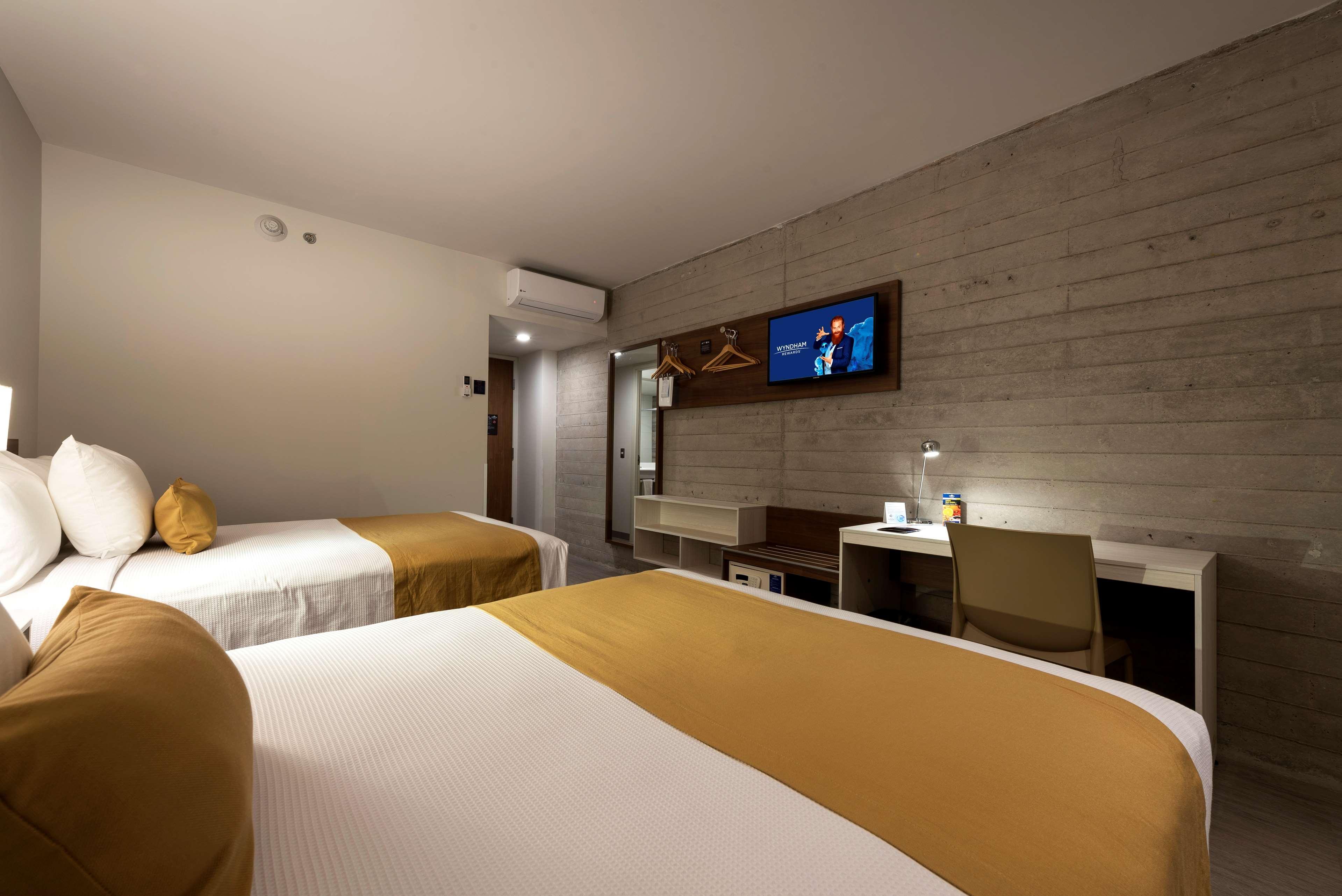 Microtel Inn & Suites By Wyndham San Luis Potosí Eksteriør billede