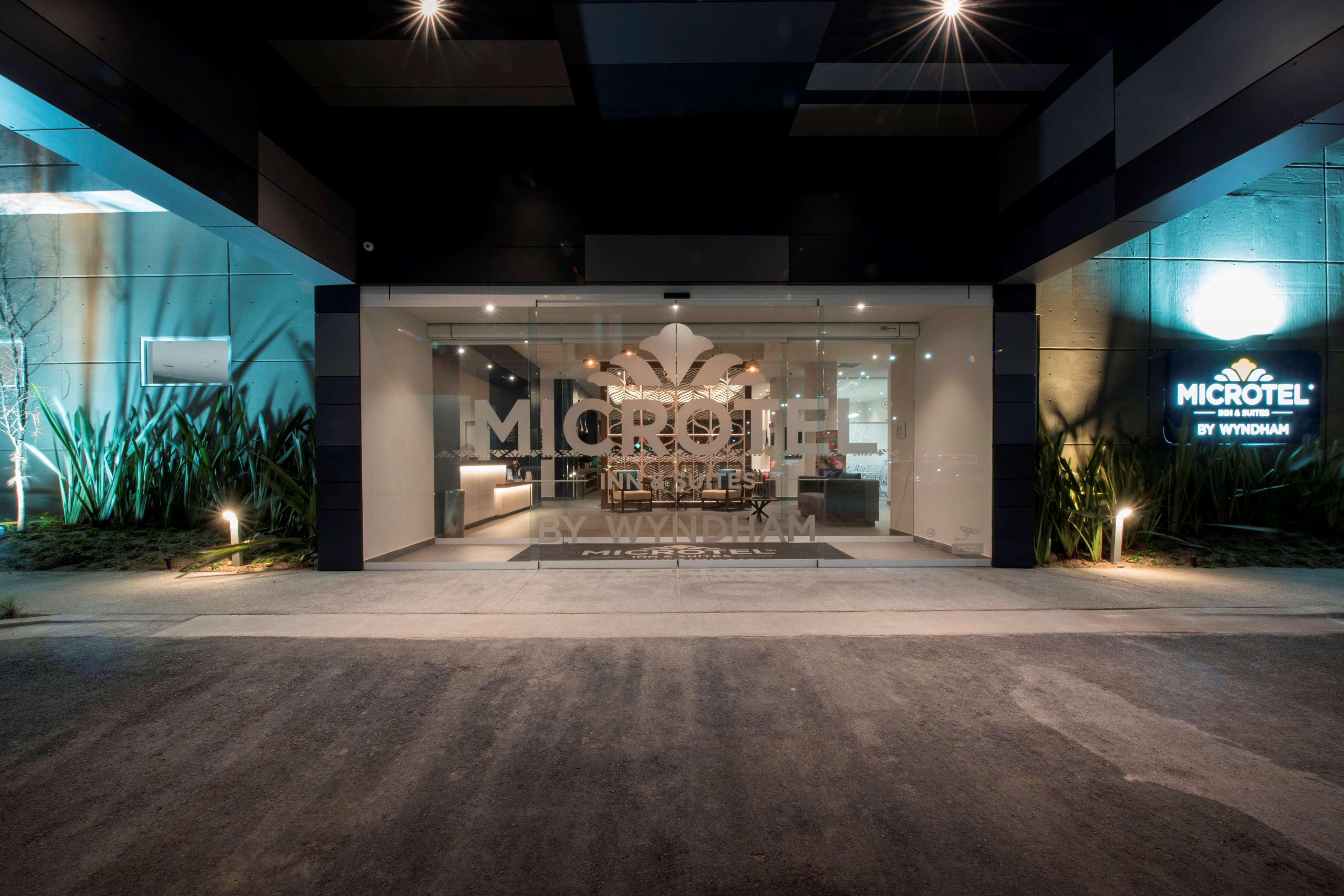 Microtel Inn & Suites By Wyndham San Luis Potosí Eksteriør billede