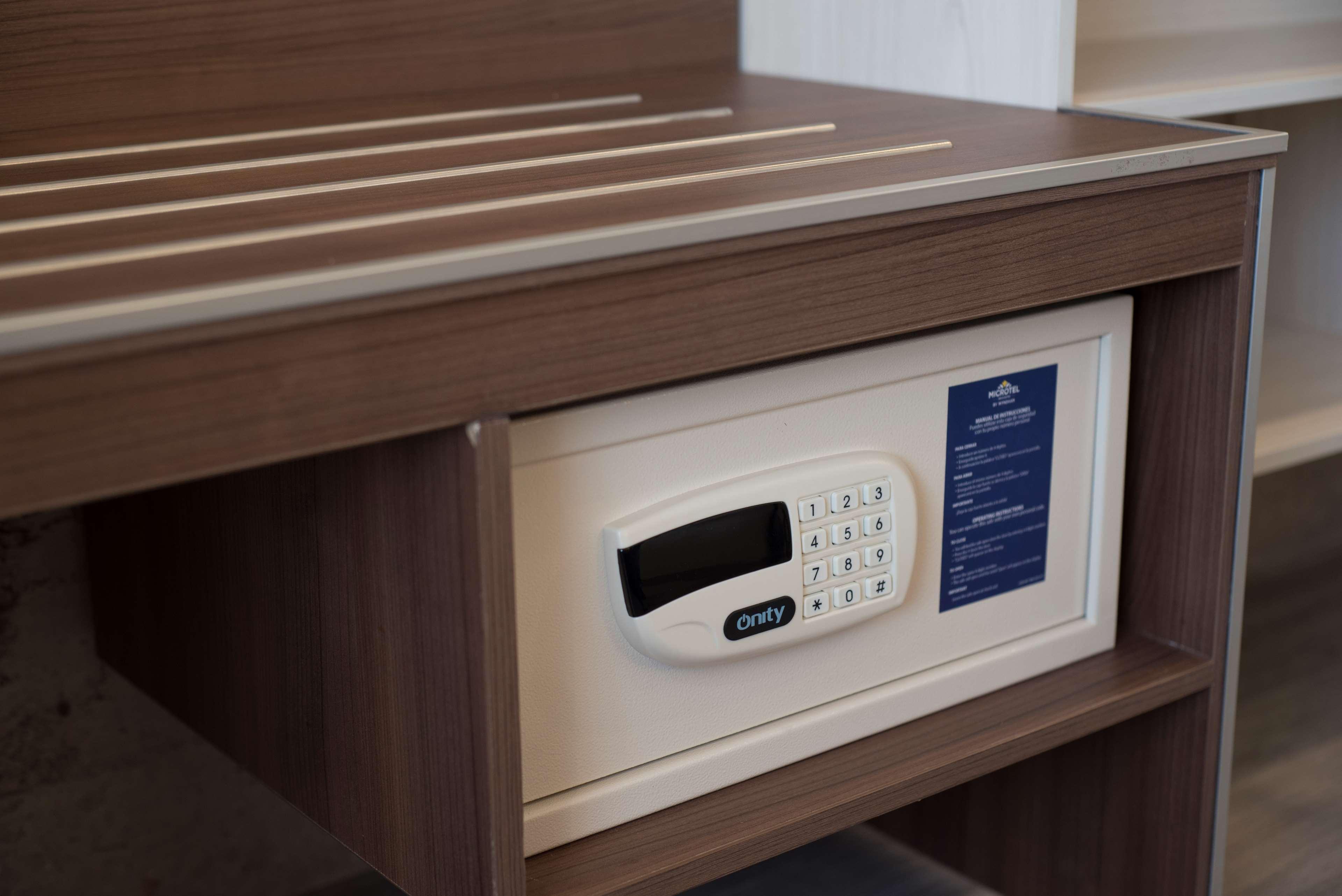 Microtel Inn & Suites By Wyndham San Luis Potosí Eksteriør billede