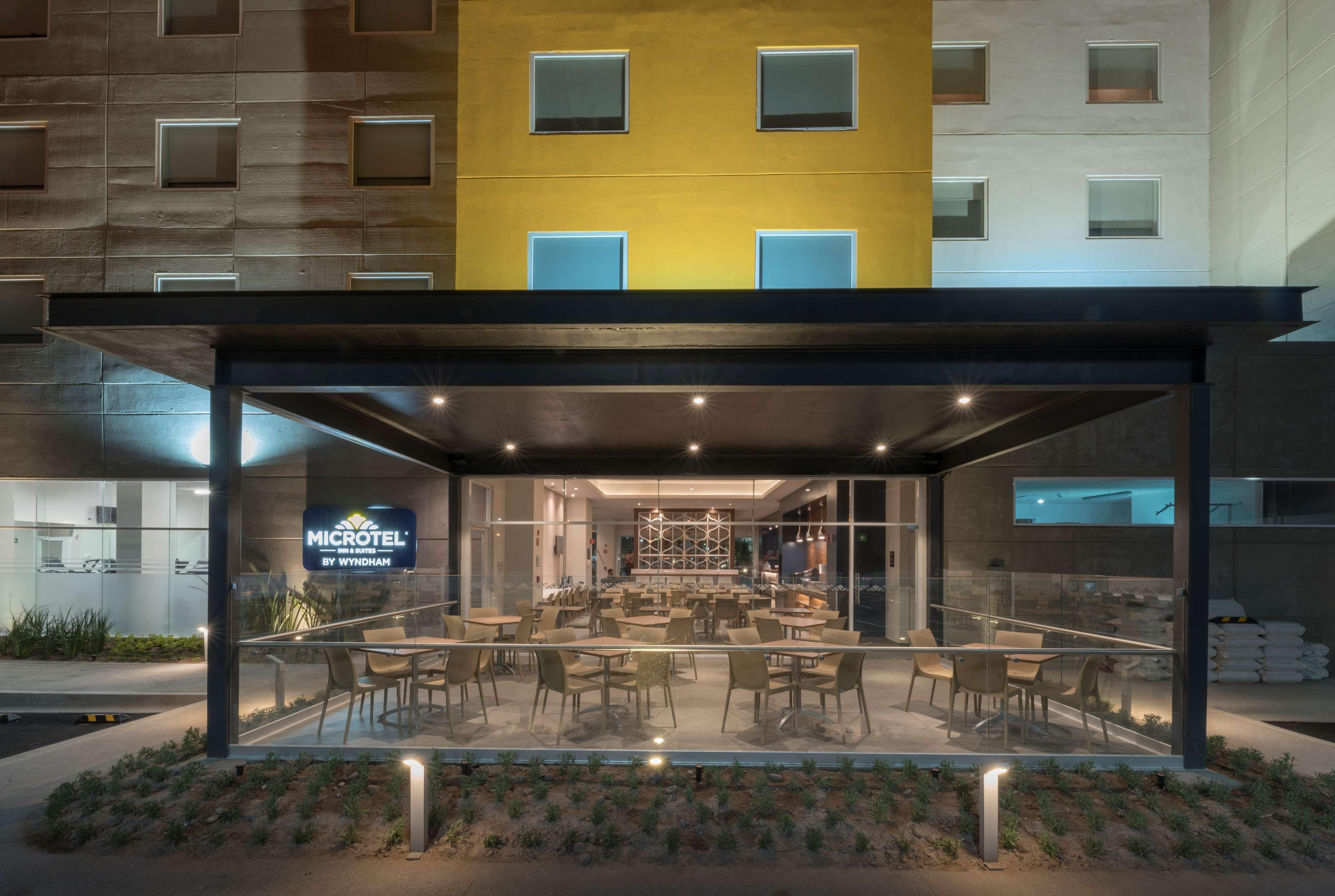 Microtel Inn & Suites By Wyndham San Luis Potosí Eksteriør billede