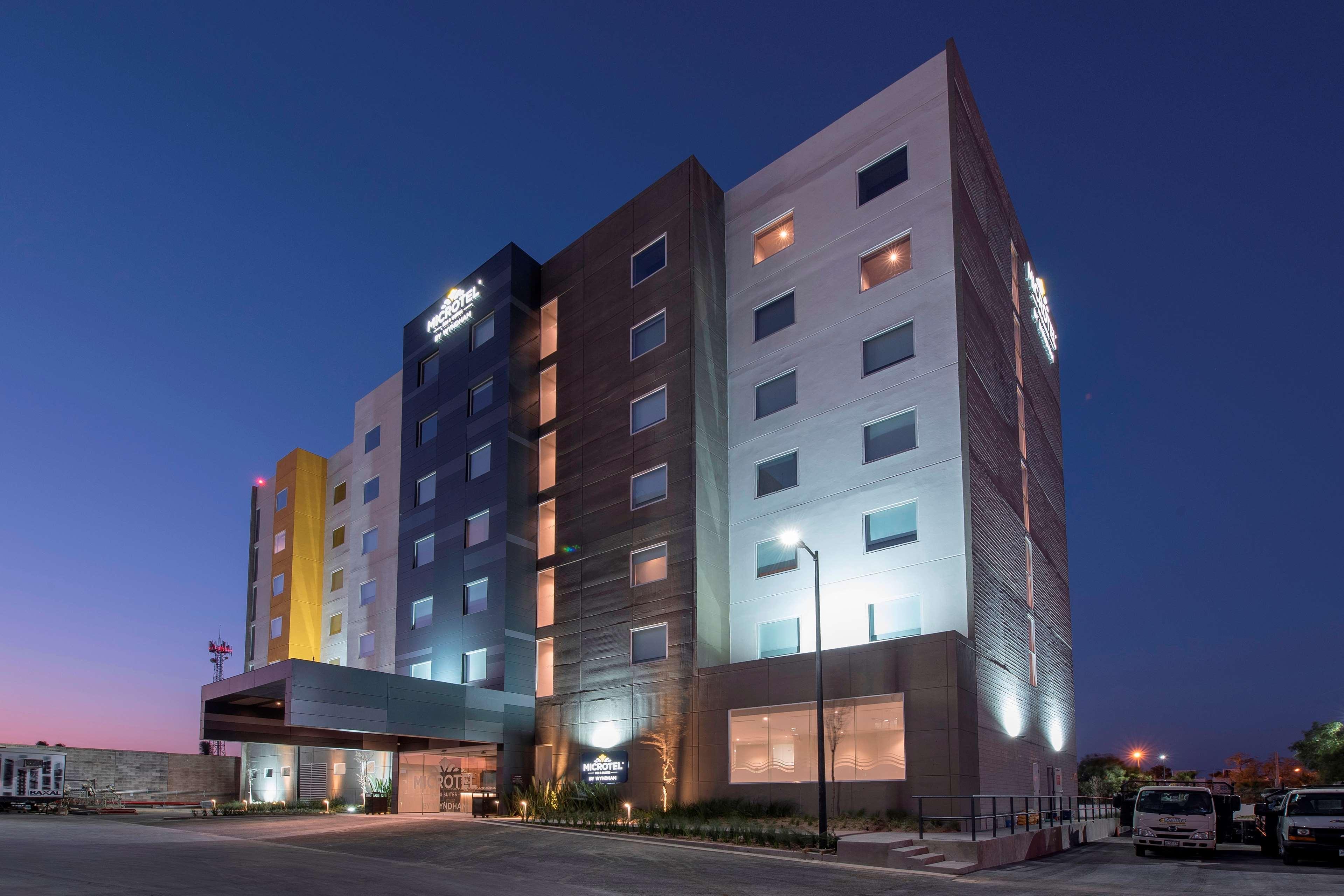 Microtel Inn & Suites By Wyndham San Luis Potosí Eksteriør billede