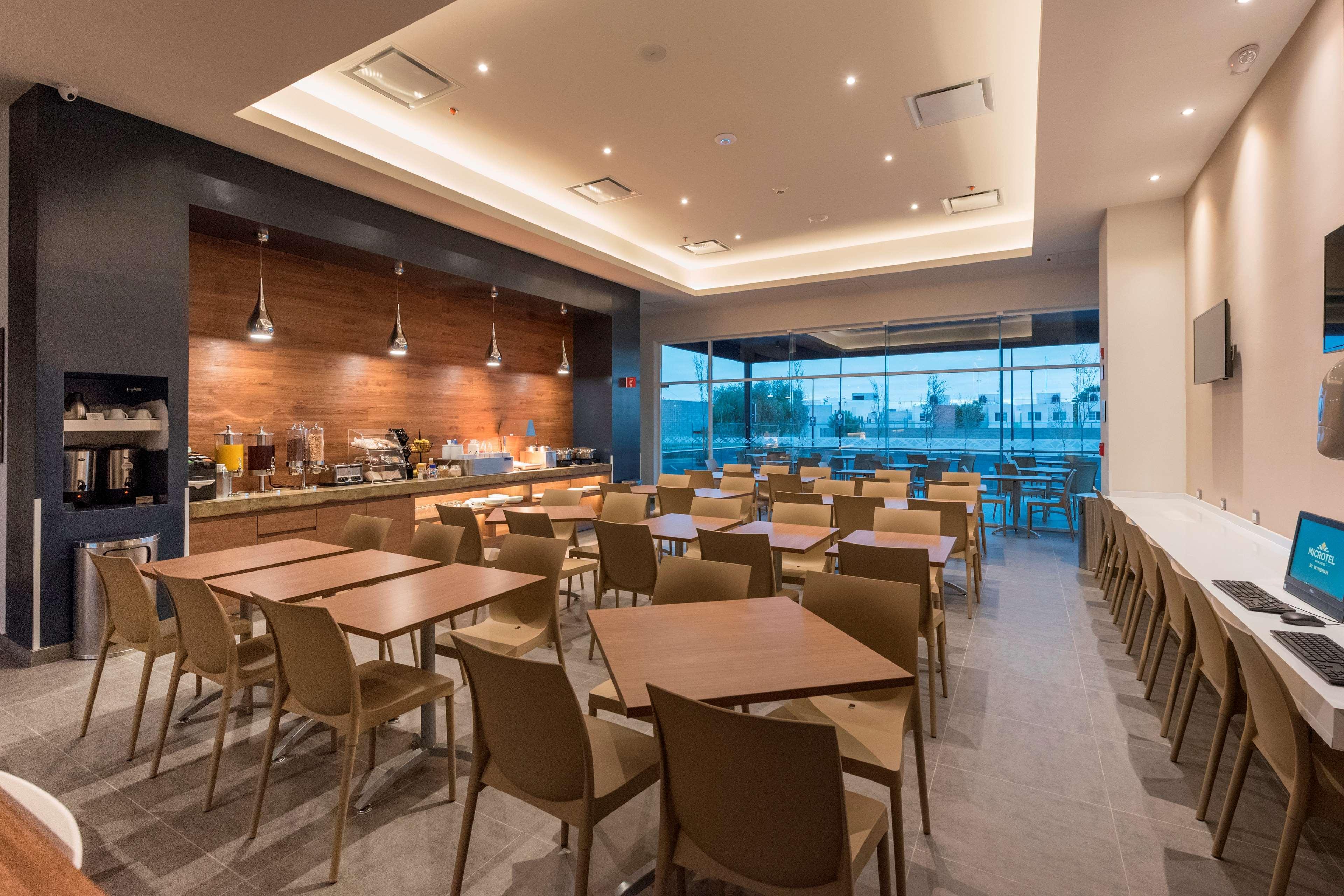 Microtel Inn & Suites By Wyndham San Luis Potosí Eksteriør billede