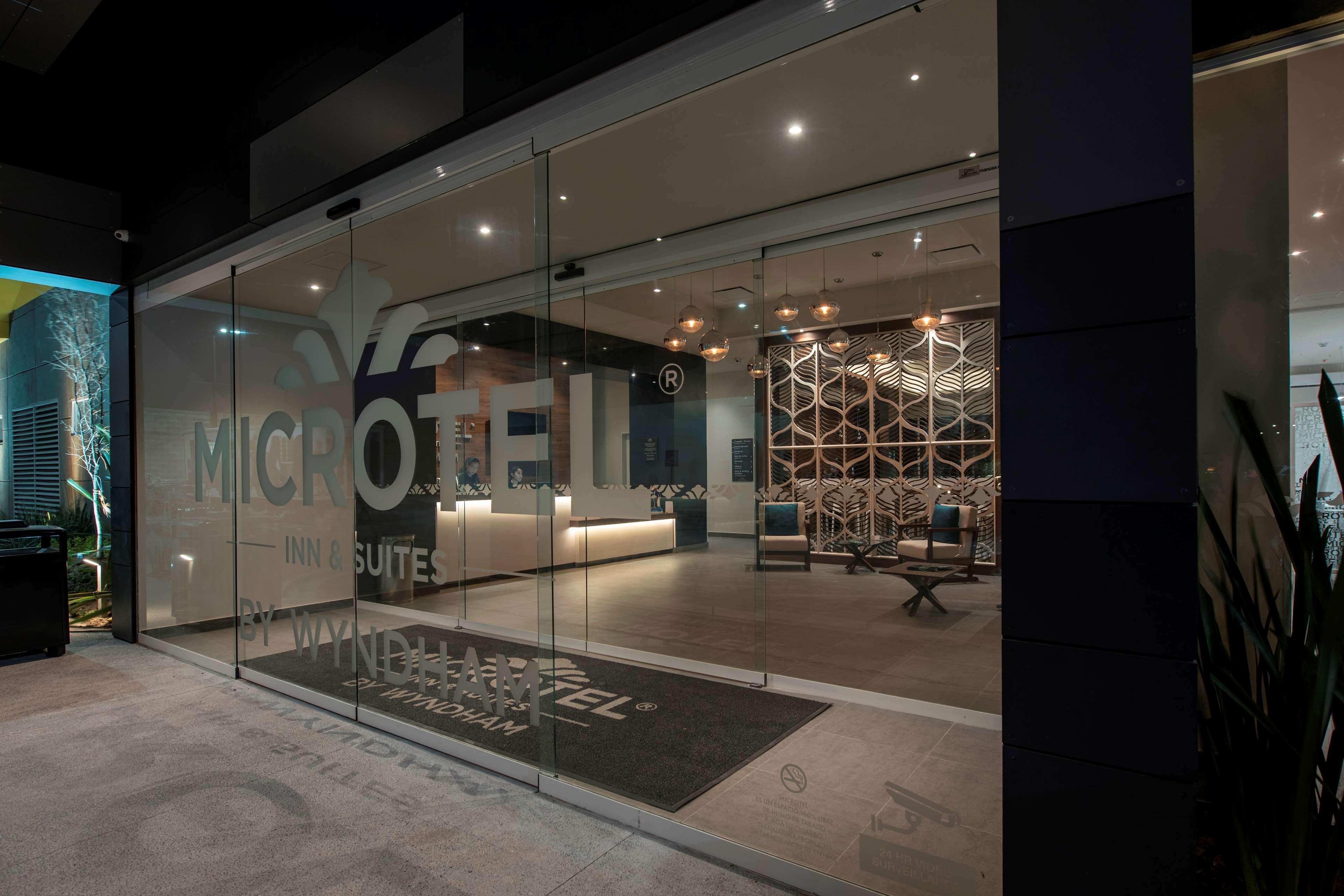 Microtel Inn & Suites By Wyndham San Luis Potosí Eksteriør billede