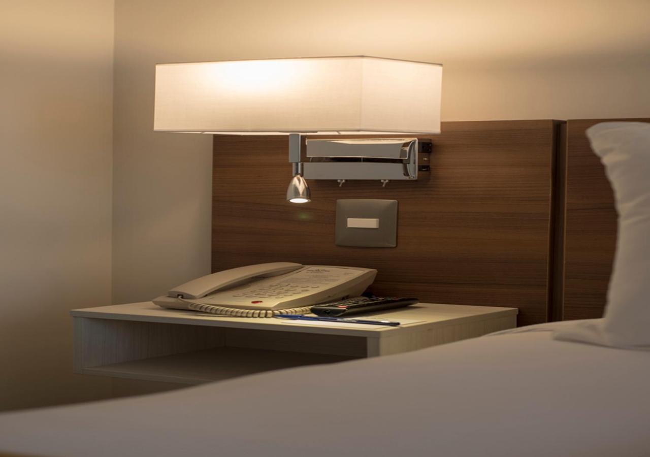 Microtel Inn & Suites By Wyndham San Luis Potosí Eksteriør billede